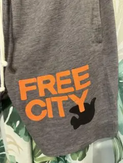 【美品】FREE CITY ショートパンツ グレー　サイズ4