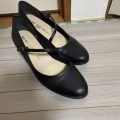 cavacava あしながおじさんストラップ付きブラックパンプス 23.5cm