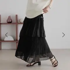 アシメティアードプリーツスカート