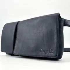 シークレシー ボディバッグ ヒップ 牛革 レザー スマホがすっぽり入るポケット