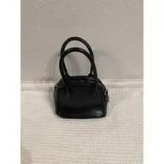 ブラックレザーミニハンドバッグ　nugu