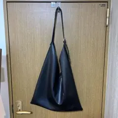LAKOLE トライアングルベルト付きトートバッグ