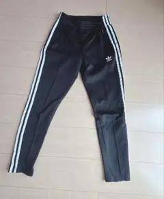 adidas トラックパンツ