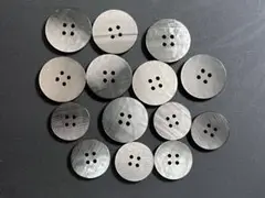 プラスチック製 パールシェル風ボタン 4穴 大小セット