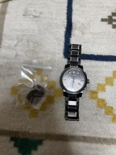 稼働 BURBERRY 腕時計 11300L 純正ベルト レディース 美品 r 稼働 BURBERRY 腕時計 11300L 純正ベルト レディース 美品 r