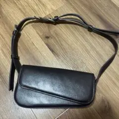 ZARA ショルダーバッグ　ブラウン