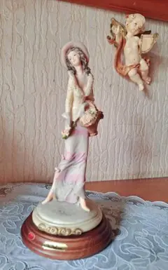 A. Belcari◆貴婦人と犬 イタリア製 置物 陶器 インテリア A. Belcari◇貴婦人と犬 イタリア製 置物 陶器 インテリア
