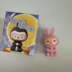 ラブブ ヨガ labubu フィギュア