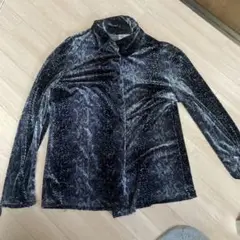 Python柄ベロア生地シャツ