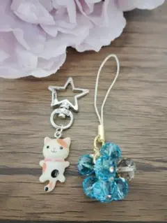 猫と青いビーズのチャームセット
