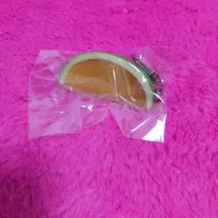 食品サンプル　カットフルーツ　ライム　キーホルダー　チャーム
