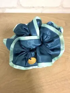 YLANG YLANG イランイラン　サテンシュシュ金具付き　グリーン