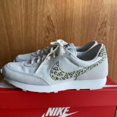 NIKE デイブレイクSE サイズ24.5