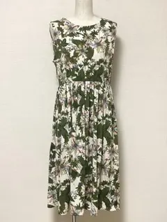 ボタニカル柄 ワンピース レディース ゆったり ノースリーブ 花柄 新品 総柄