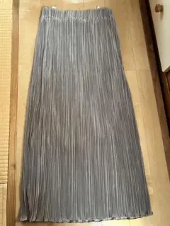 新品未使用　レディースロングスカート　プリーツ