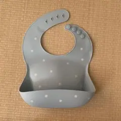 mushie シリコンお食事エプロン 水色