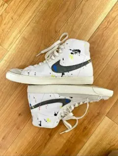 Item thumbnail for item b7e66db2-49f8-41ff-84d3-5dbe6bee8b52