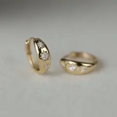 483P☆【男女兼用】フープピアス　スター　星　CZ　SV925　K18ゴールド