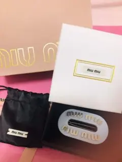 miumiuヘアクリップ新品