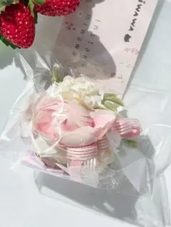 アーティシャルフラワー　ピンクとホワイトのコサージュ　ハンドメイド　17