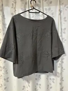 刺繍入 カットソー
