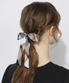 新品同様　WEB限定　クレストブリッジチェックリボンヘアフック　ベージュカラー
