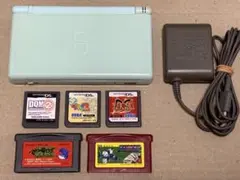 ニンテンドーDS lite 本体、充電器、ソフト　中古品セット　合計7点