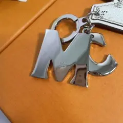 美品 エムシーエム キーホルダー
