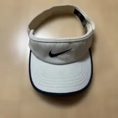 Nike バイザー ホワイト/ネイビー