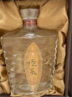 霧島酒造90周年記念 順吉 900ml 33度 箱入り