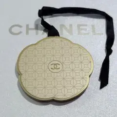 CHANEL ゴールド カメリアチャーム　ノベルティ