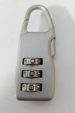 【ダイヤル式3桁ロック】