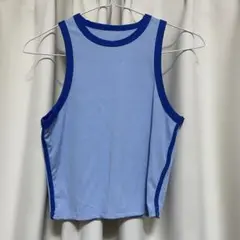 水色　タンクトップ