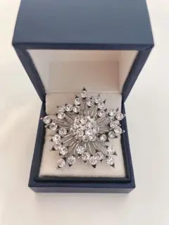 ブローチ 雪 雪の結晶 クリスマス ①