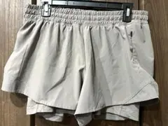 海外ブランド　CALIA カリア　ショートパンツ　サイズM(L 相当)