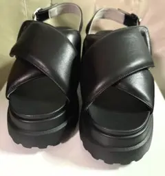 早い者勝ち‼️新品未使用✨️DIANA✨️履きやすい ボリュームソールサンダル♡ Ｌ