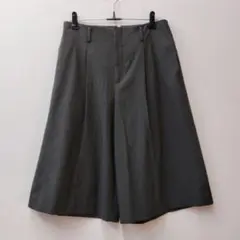 Spick and Span ダークグレー プリーツ入り キュロットパンツ