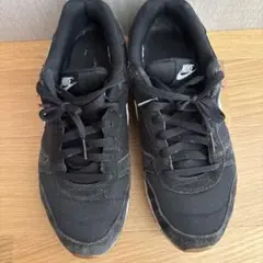 Nike ブラック スニーカー