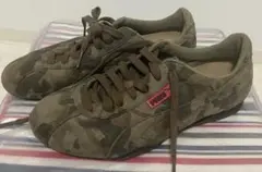 Puma カモフラージュ スエードスニーカー