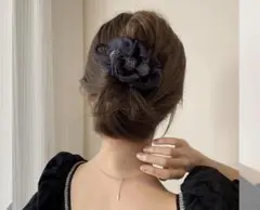 ブラック花モチーフヘアクリップ