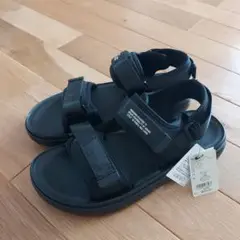新品未使用　niko and... ブラック ストラップサンダル L