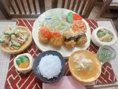 ミニチュアフード　カニクリームコロッケ　定食セット