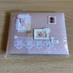 水玉模様のピンク色のアルバム