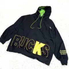 BUCKS フード付きトレーナー ブラック/グリーン　カジュアル　大きめロゴ
