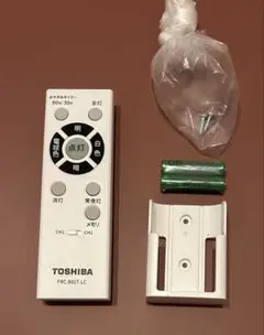 新品TOSHIBA 照明 リモコン FRC-801T-LC シーリングライト