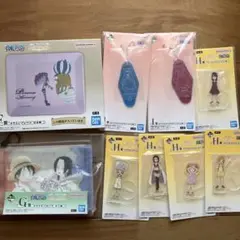 ワンピース メモリーオブヒロインズ プレートポーチ・キーホルダー・アクスタ