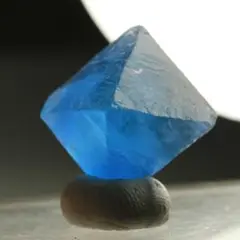 蛍石 ブルー フローライト 八面体 ④ / 中国産 天然石 原石 鉱物標本