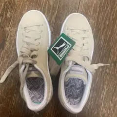 PUMA スニーカー