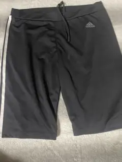 adidas ブラック ハーフパンツ