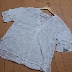 【美品】Visの花柄ブラウス